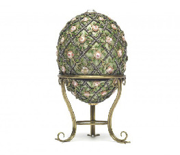 One of Faberge’s legendary Easter designs, The Rose Trellis Egg (1907) Courtesy of The Walters Art Museum